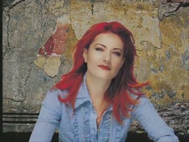 Candan Erçetin - Bahar Gitar Akoru