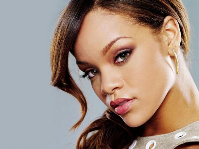 Rihanna - Breakin' Dishes Şarkı Sözleri