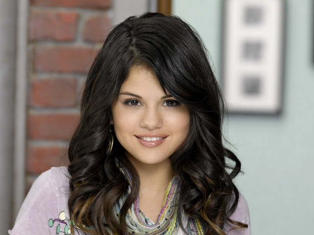 Selena Gomez - Big Dreams In My Little World Şarkı Sözleri