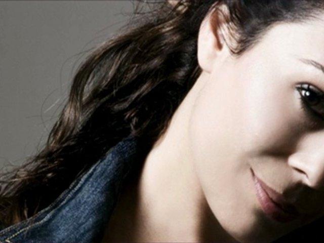 Demet Sağıroğlu - Kınalı Bebek Gitar Akoru